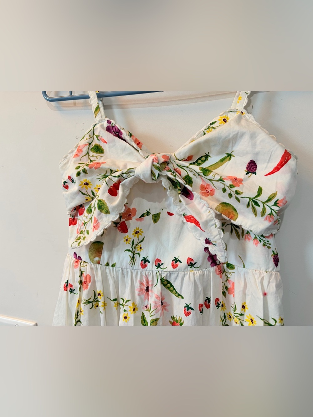 Adorable Old Navy tie-front midi fit & flare dress - Picture 3 of 12